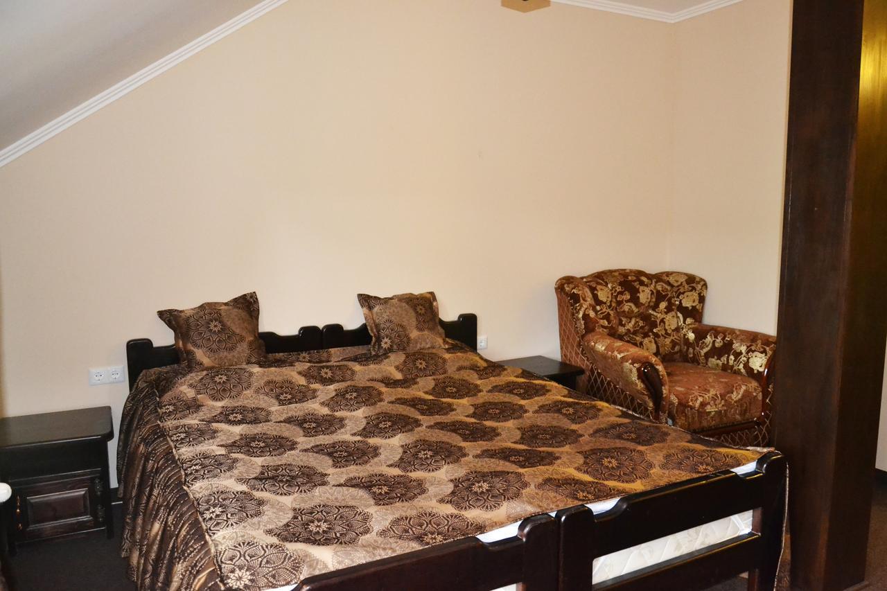 Golden Palace Dubove Zewnętrze zdjęcie